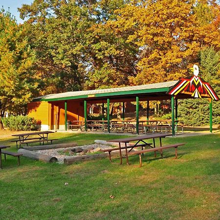 Arrowhead Resort Campground Plainville Extérieur photo