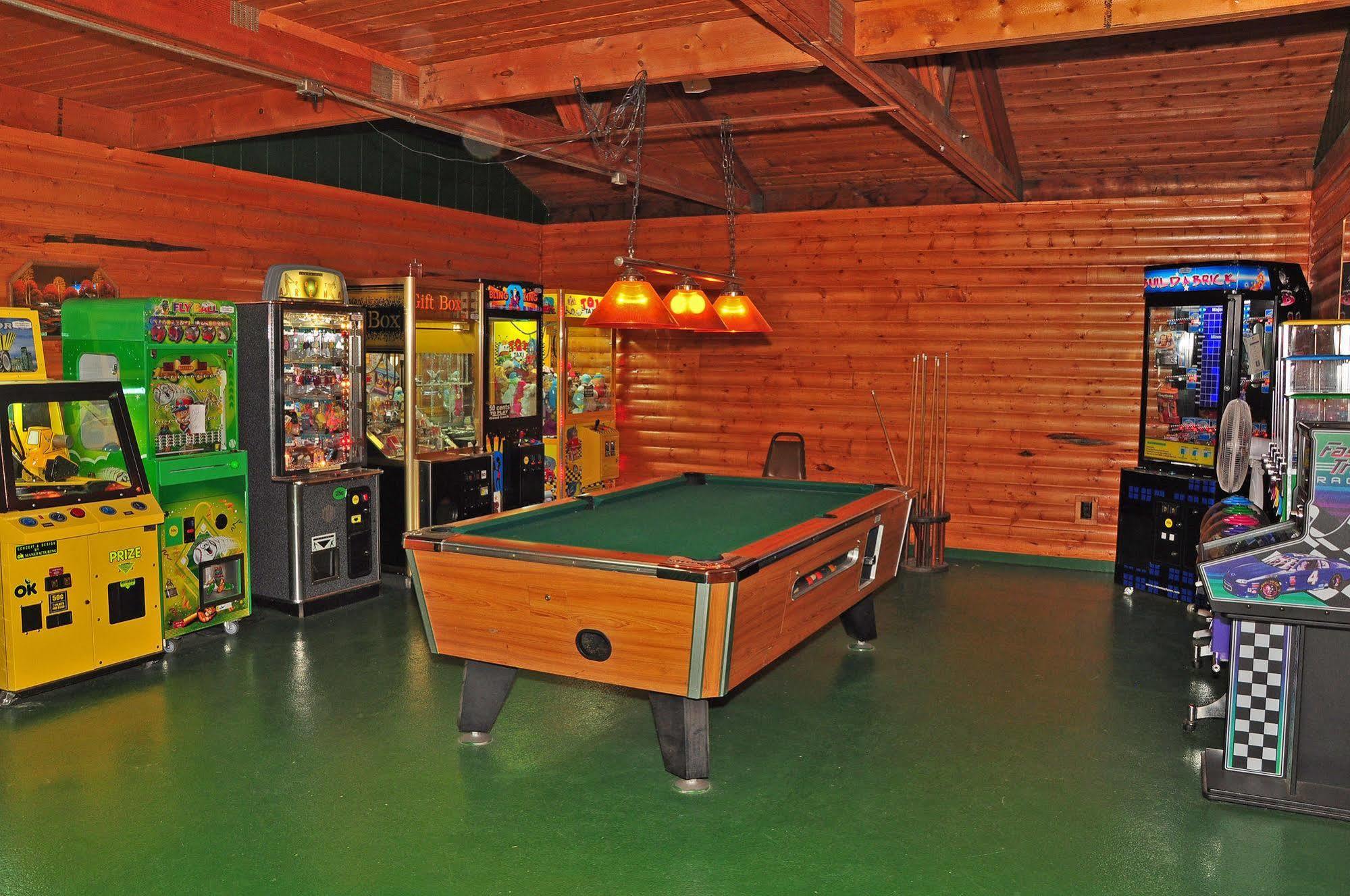 Arrowhead Resort Campground Plainville Extérieur photo