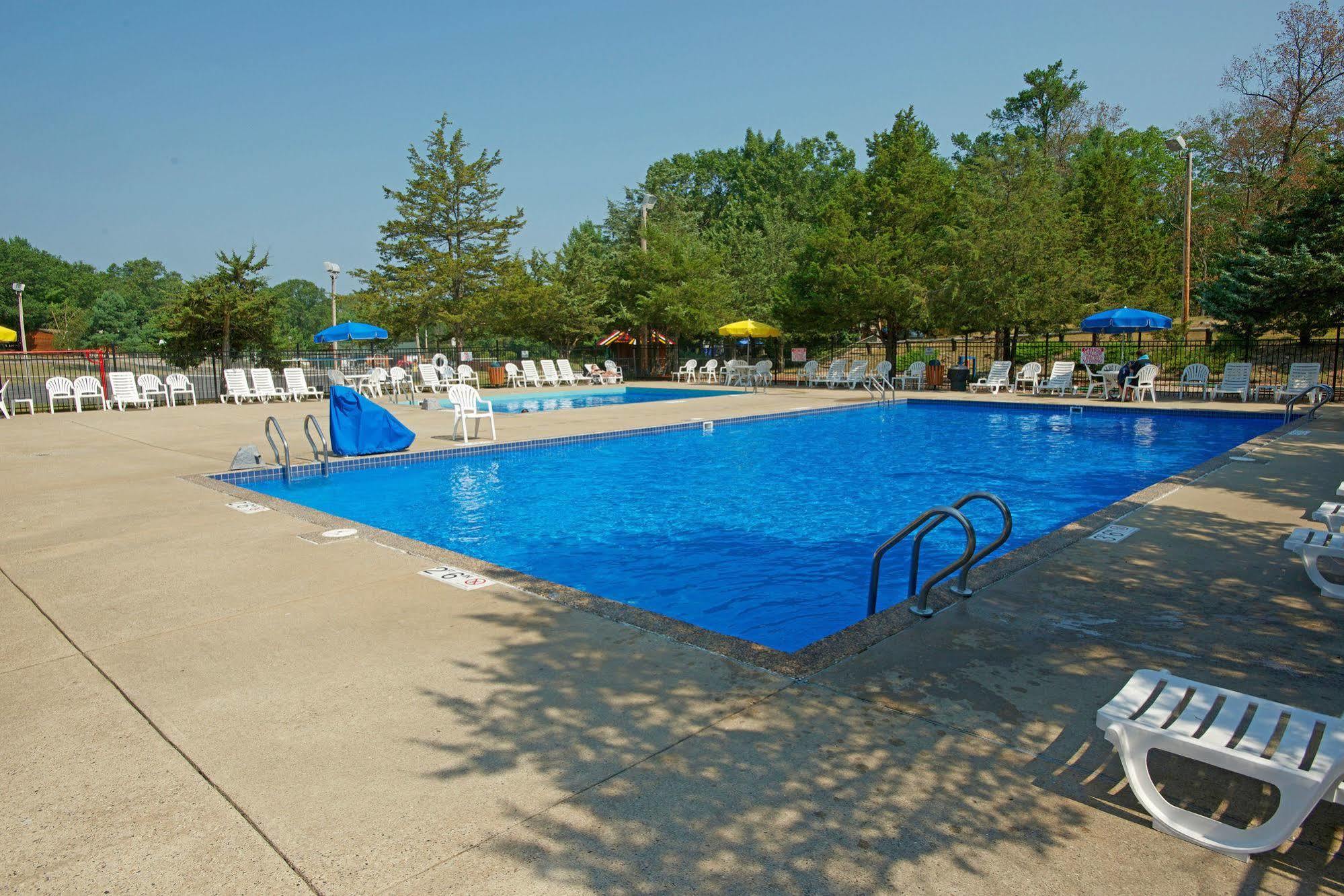 Arrowhead Resort Campground Plainville Extérieur photo
